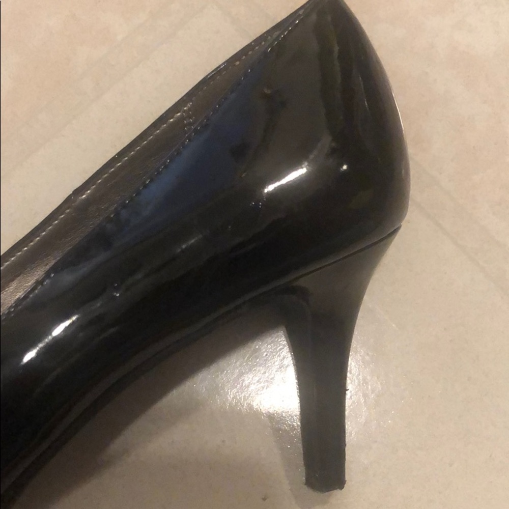 Pumps - Picture 5 of 7